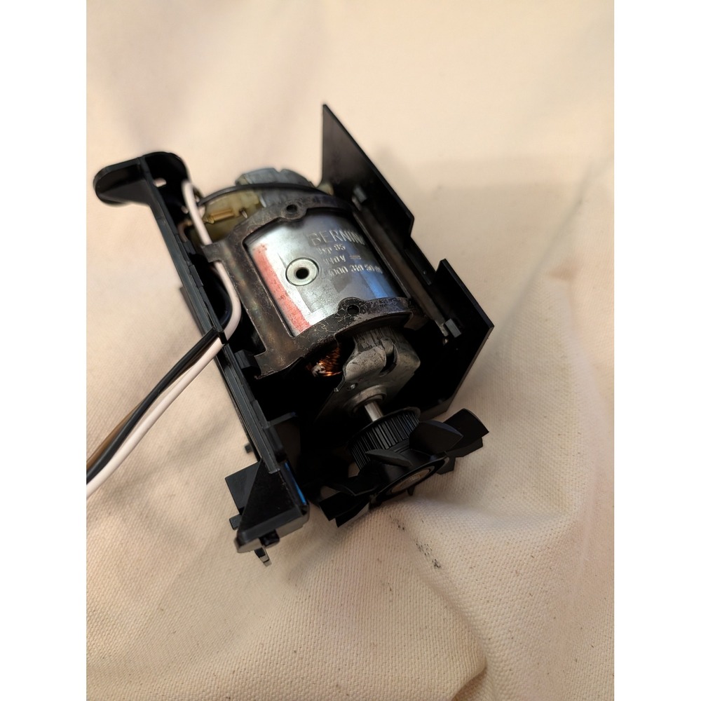 Bernina 1630 Sewing Machine Motor Typ 85 110V Part 000.319.50.01 Replacement